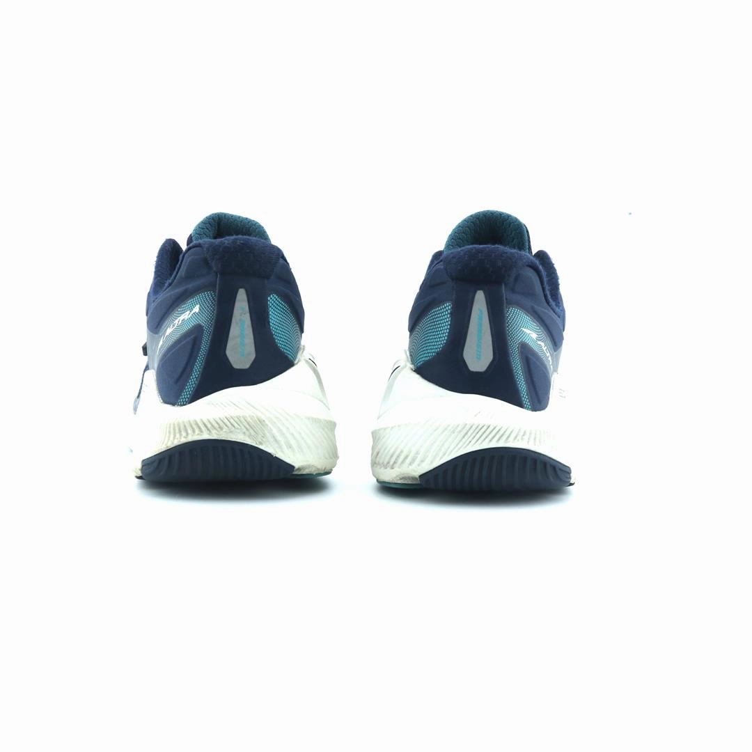 ALTRA PARADIGM 6