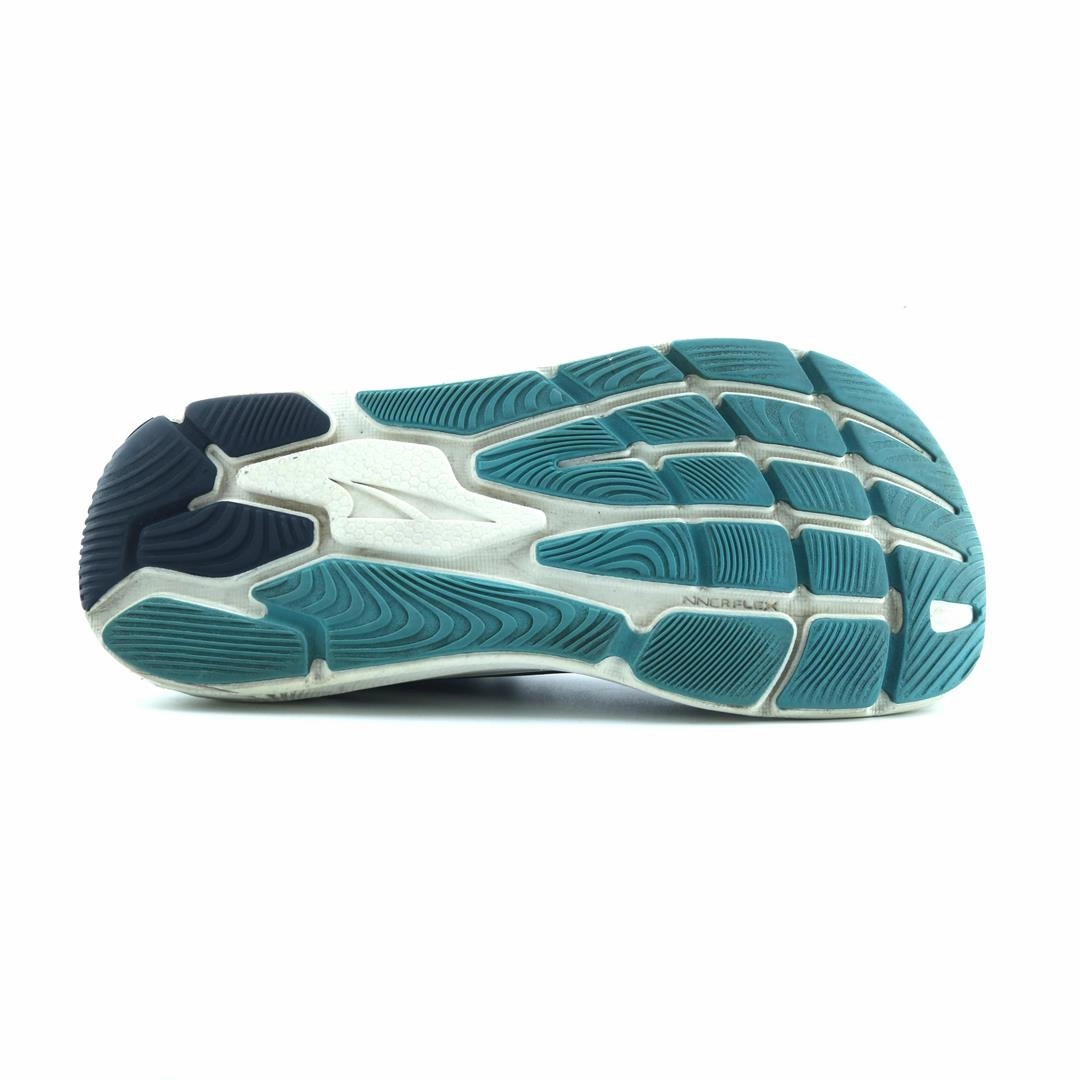 ALTRA PARADIGM 6