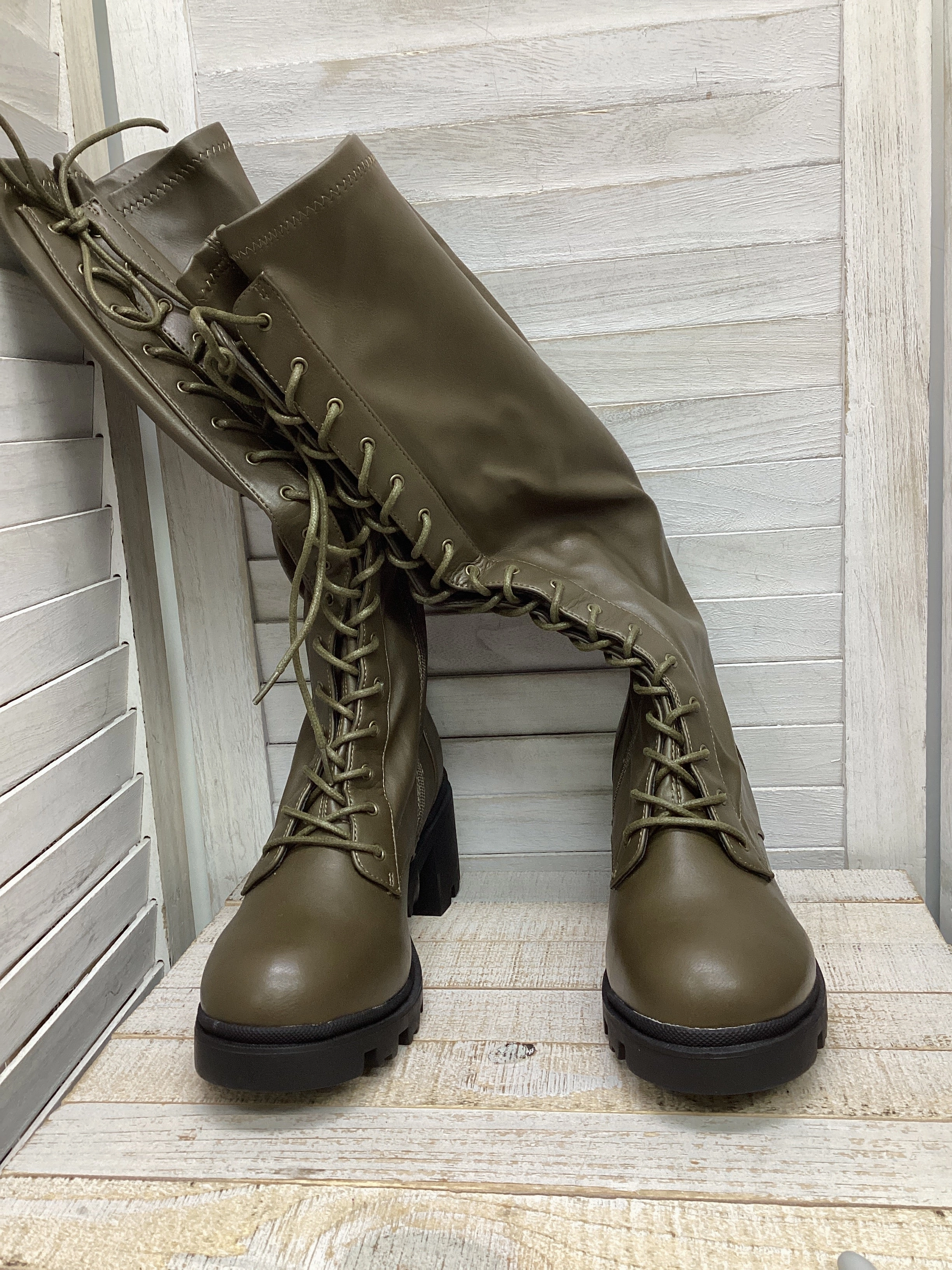 Boots Mid-calf Heels By Shoedazzle In Green, Size: 10