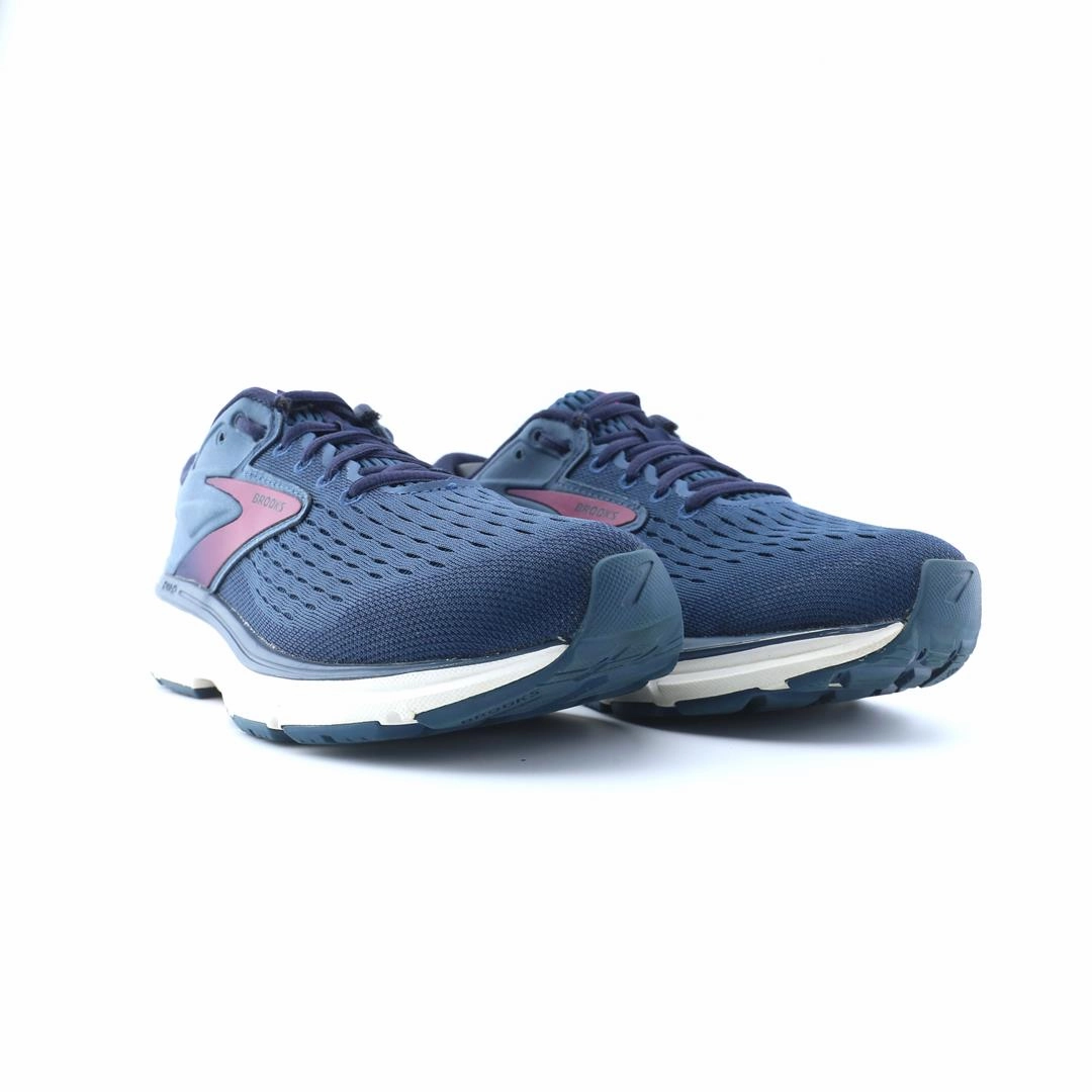 BROOKS DYAD 11