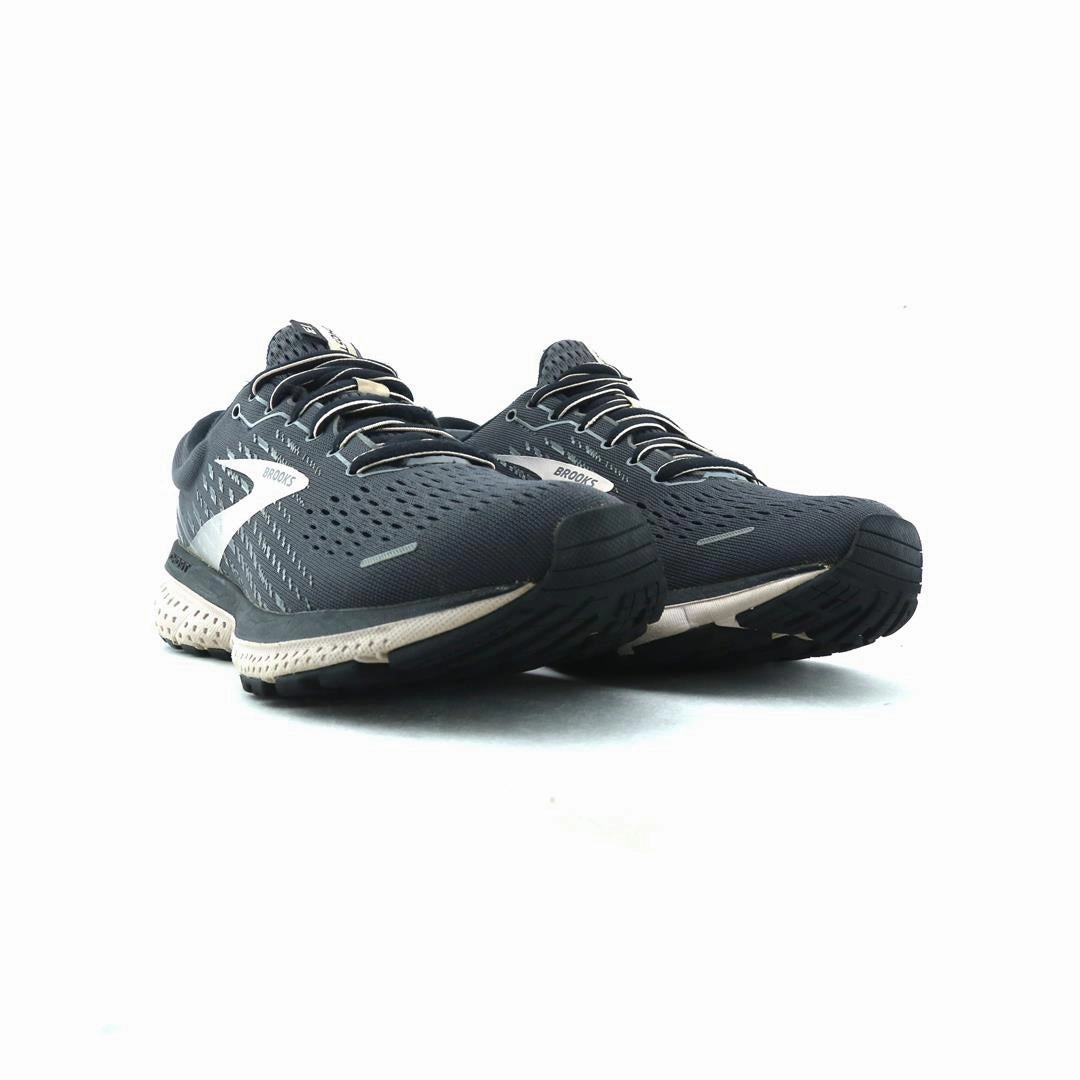 BROOKS GHOST 13