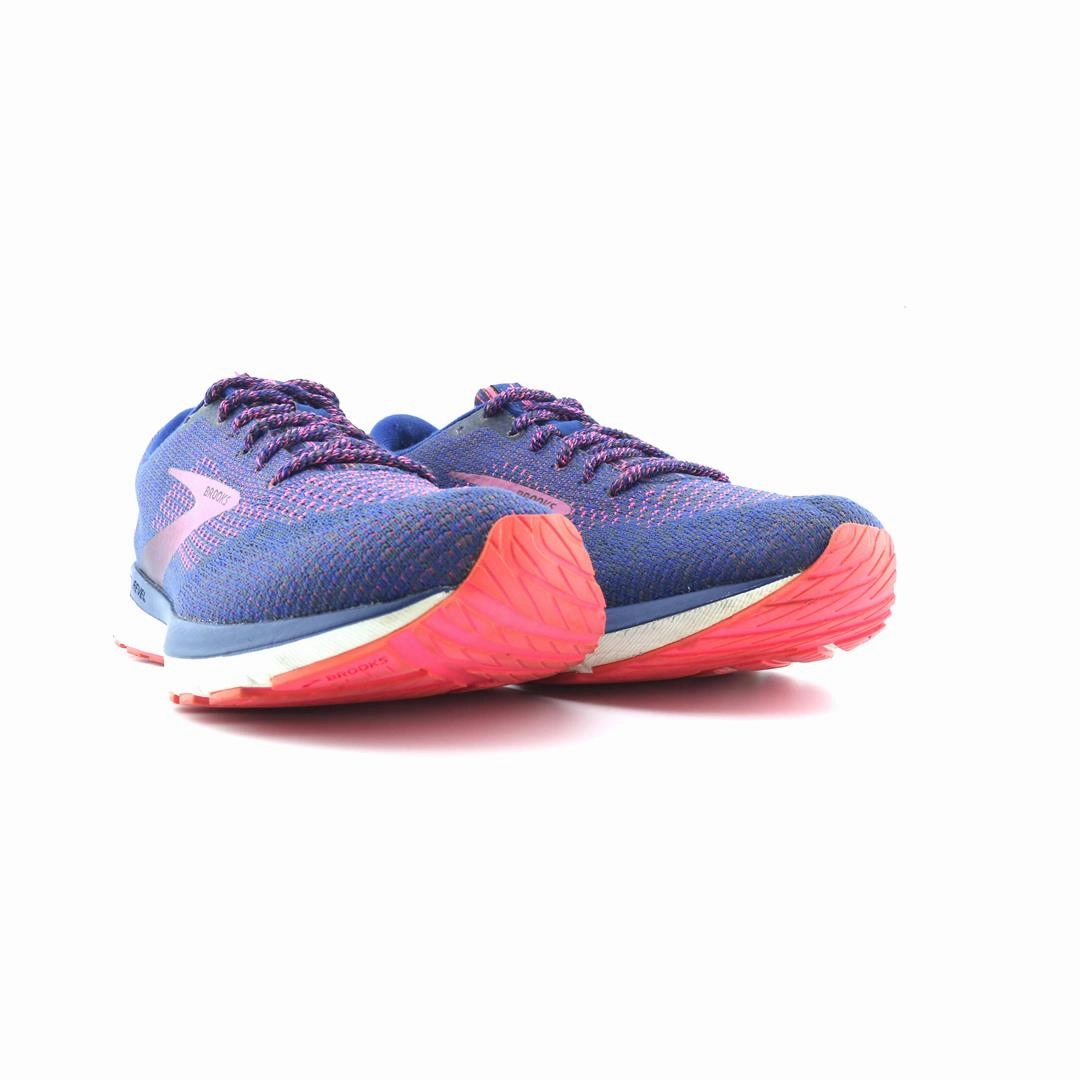 BROOKS REVEL 4