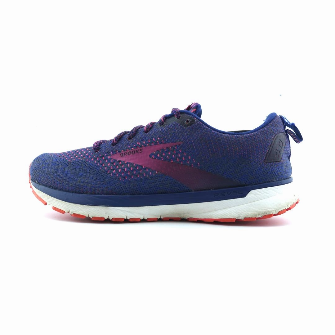 BROOKS REVEL 4