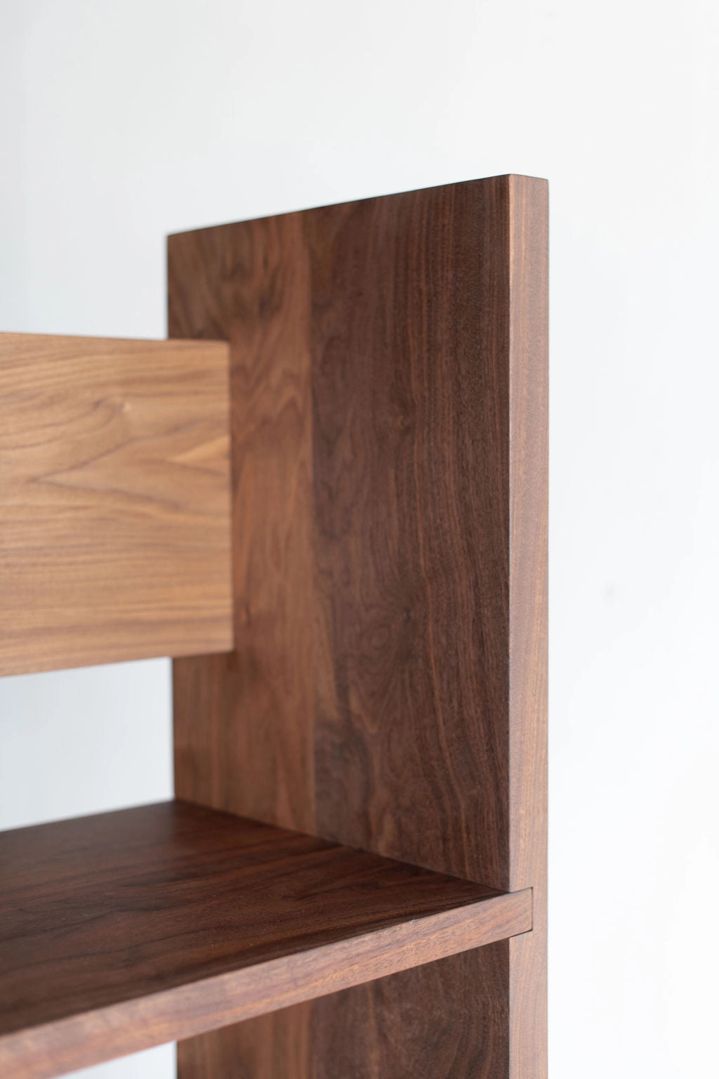 Carter Bookcase (WNT)