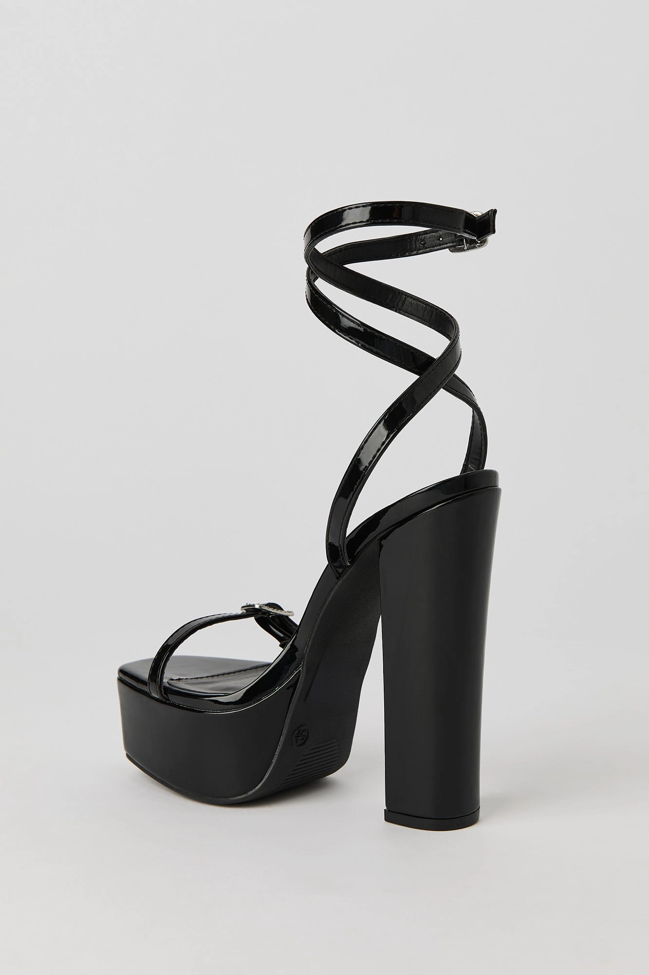 Chausseures à talon plateforme et lanière
