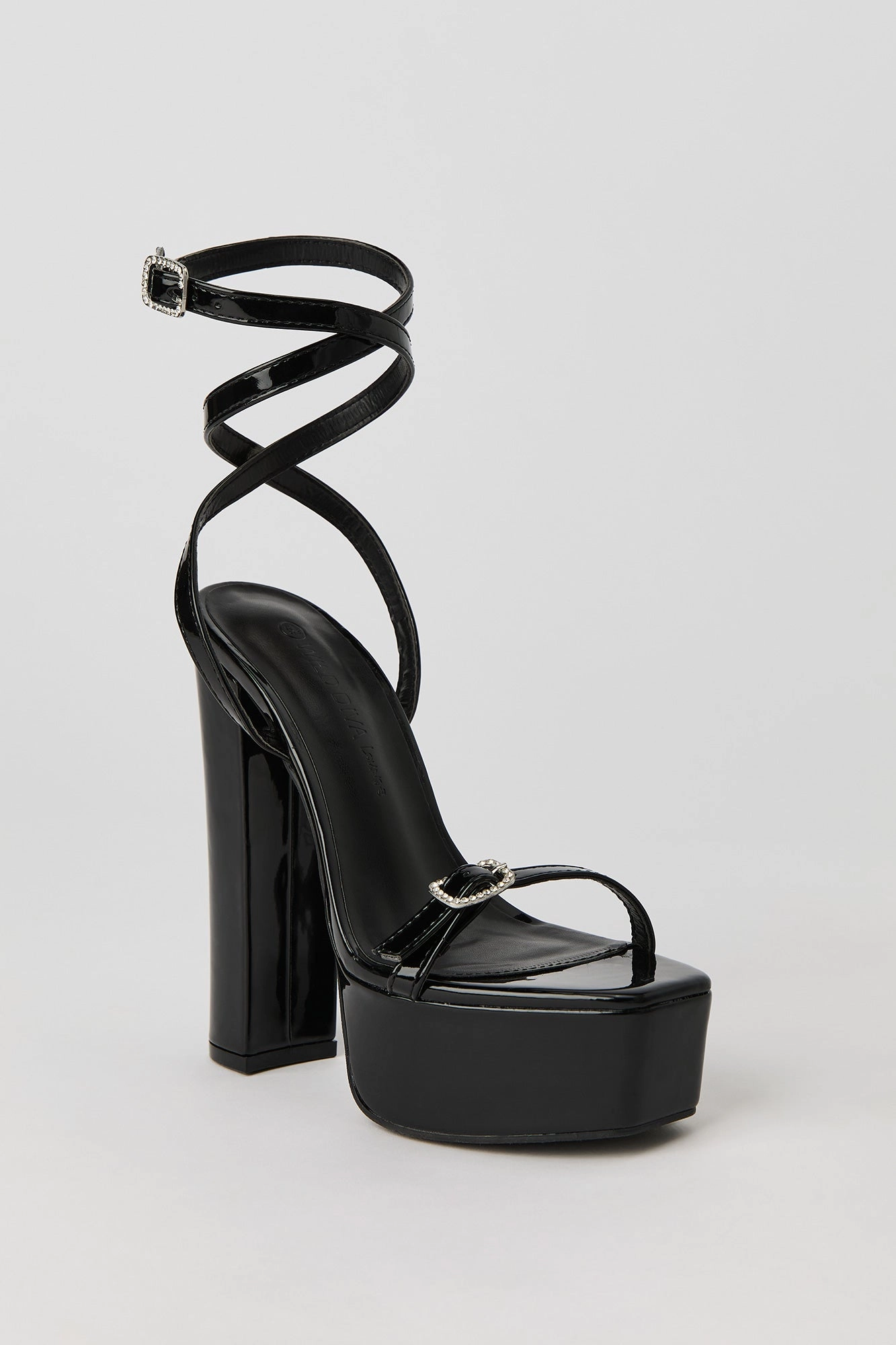 Chausseures à talon plateforme et lanière