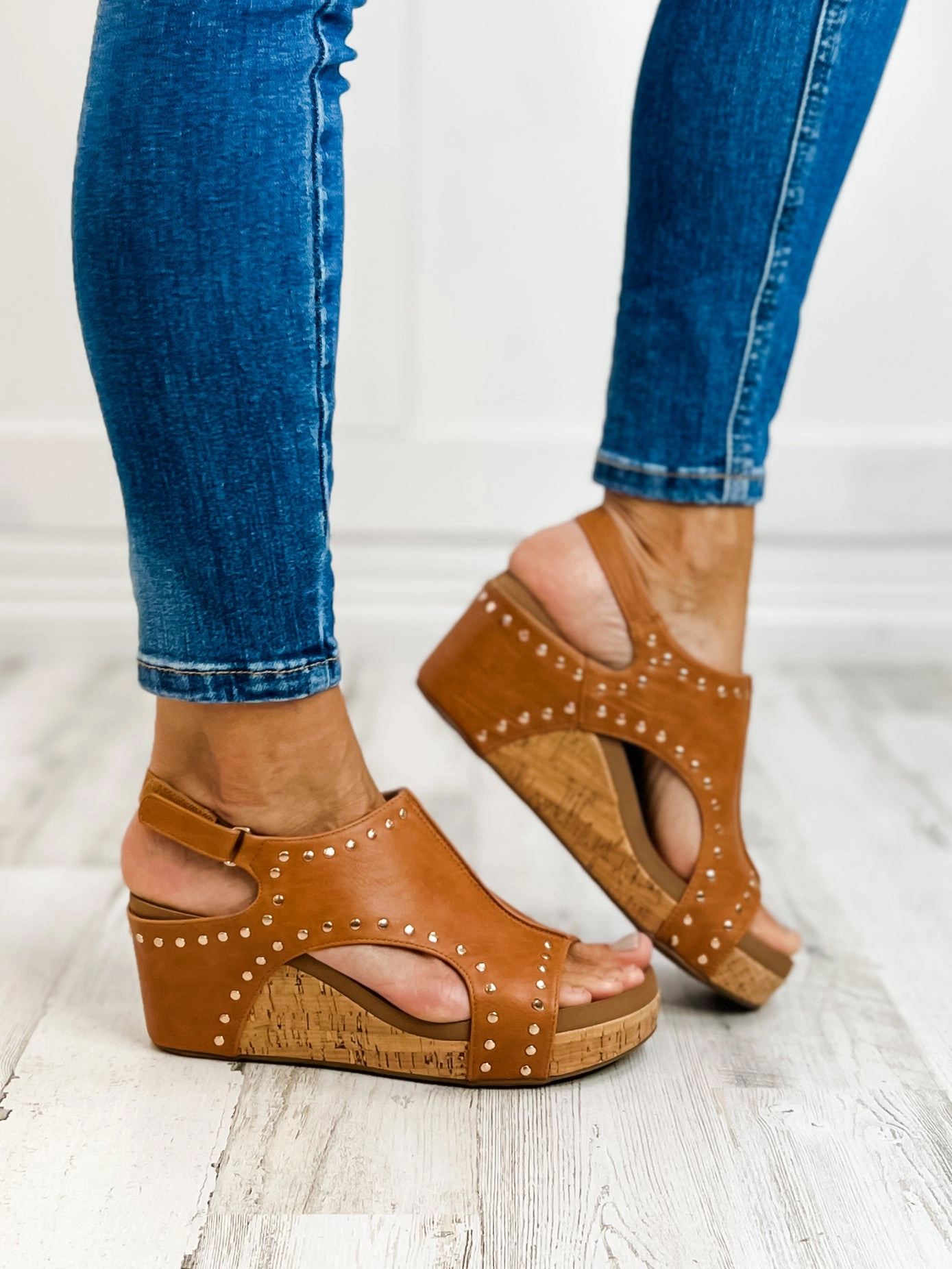 Corkys Carley COGNAC STUD Wedge Sandal