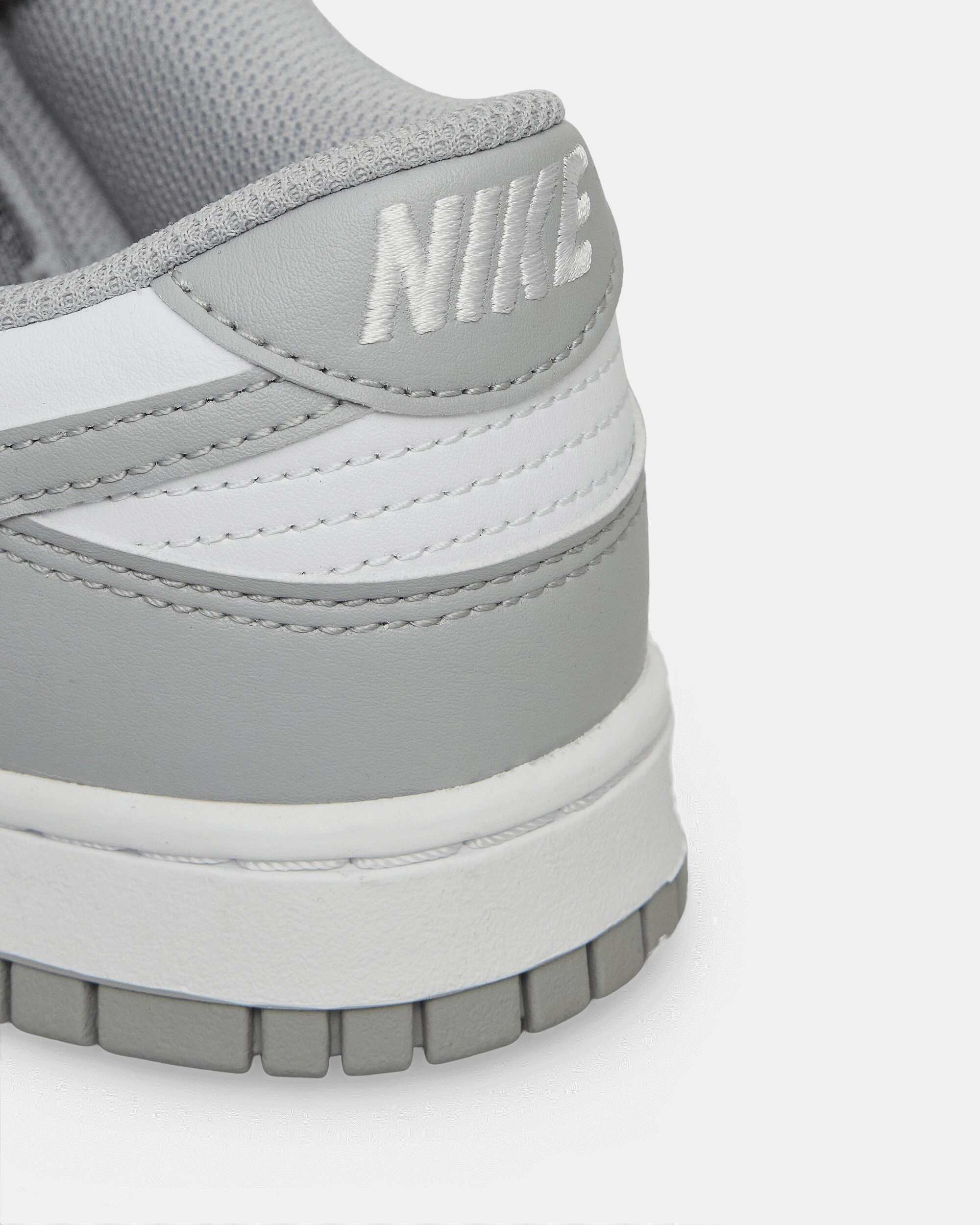 Dunk Low Sneakers White / Light Smoke Grey