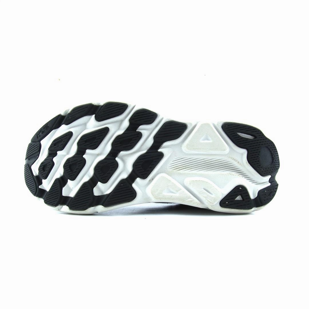 HOKA ONE ONE CLIFTON 9