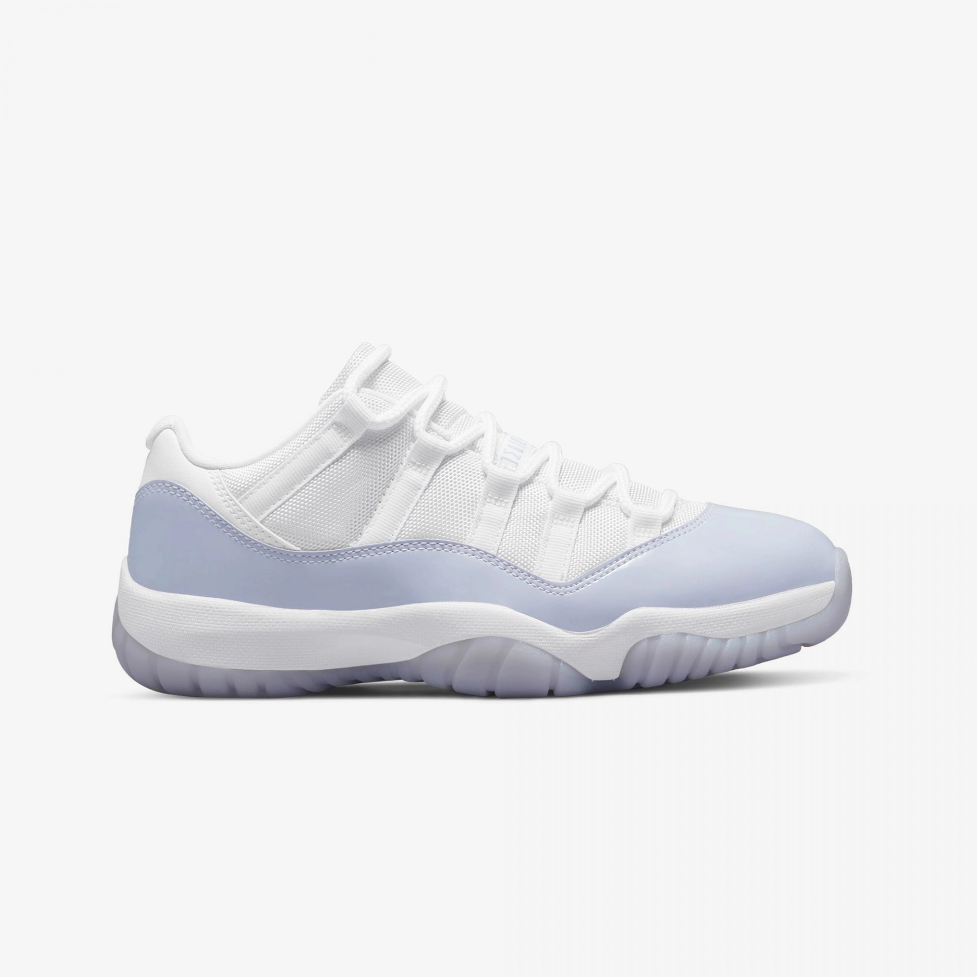 Jordan | AIR JORDAN 11 LOW  { PURE VIOLET