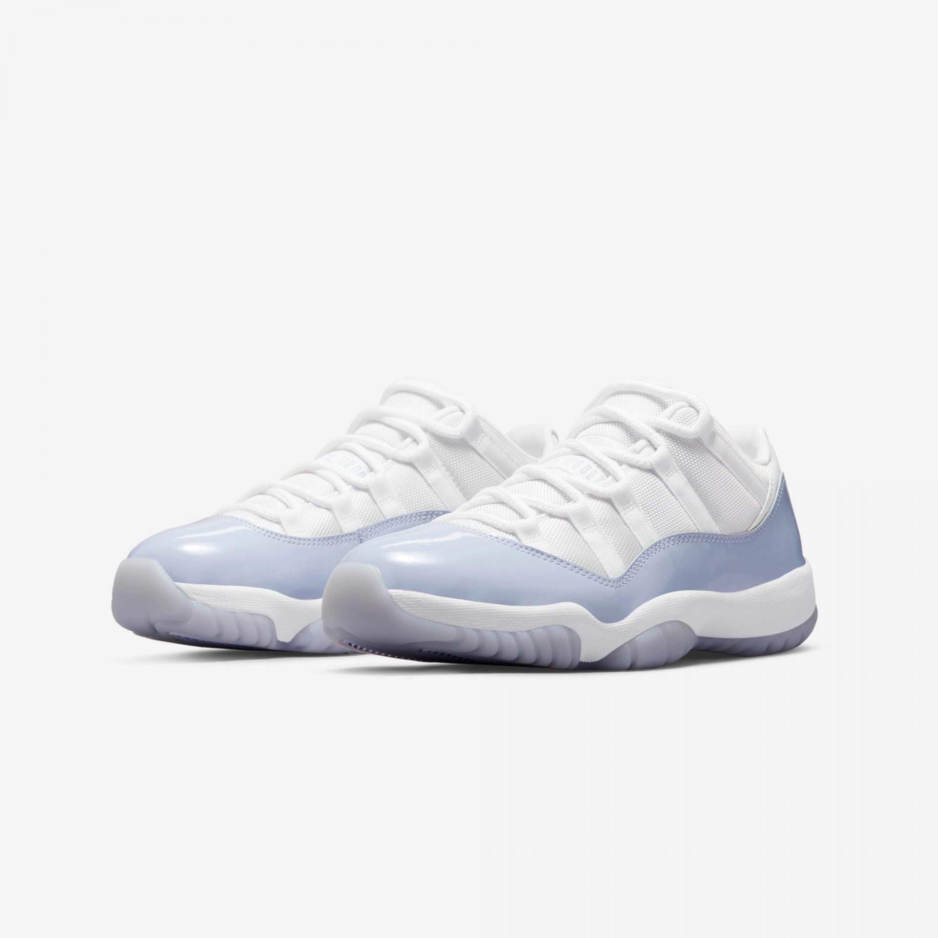 Jordan | AIR JORDAN 11 LOW  { PURE VIOLET