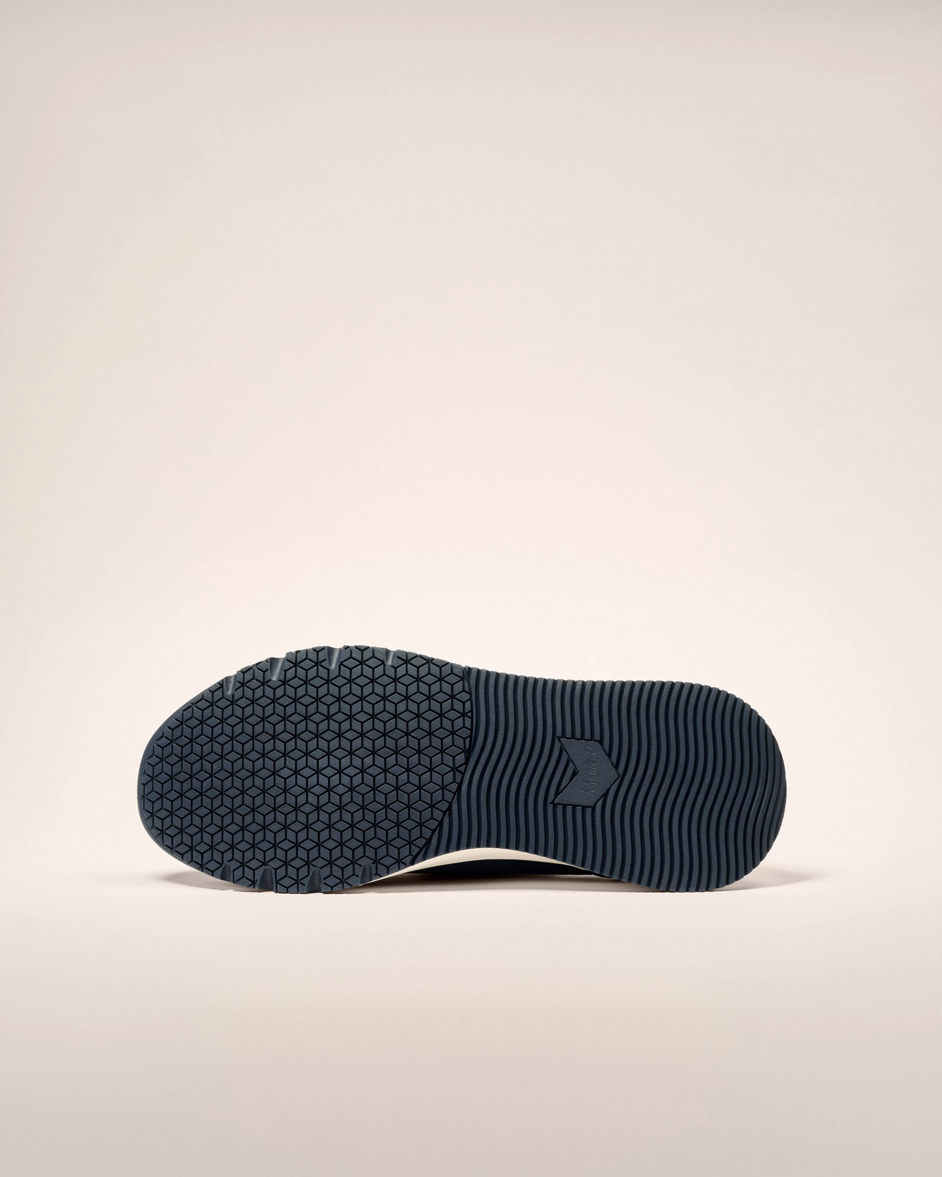 Knit Mesh Runner