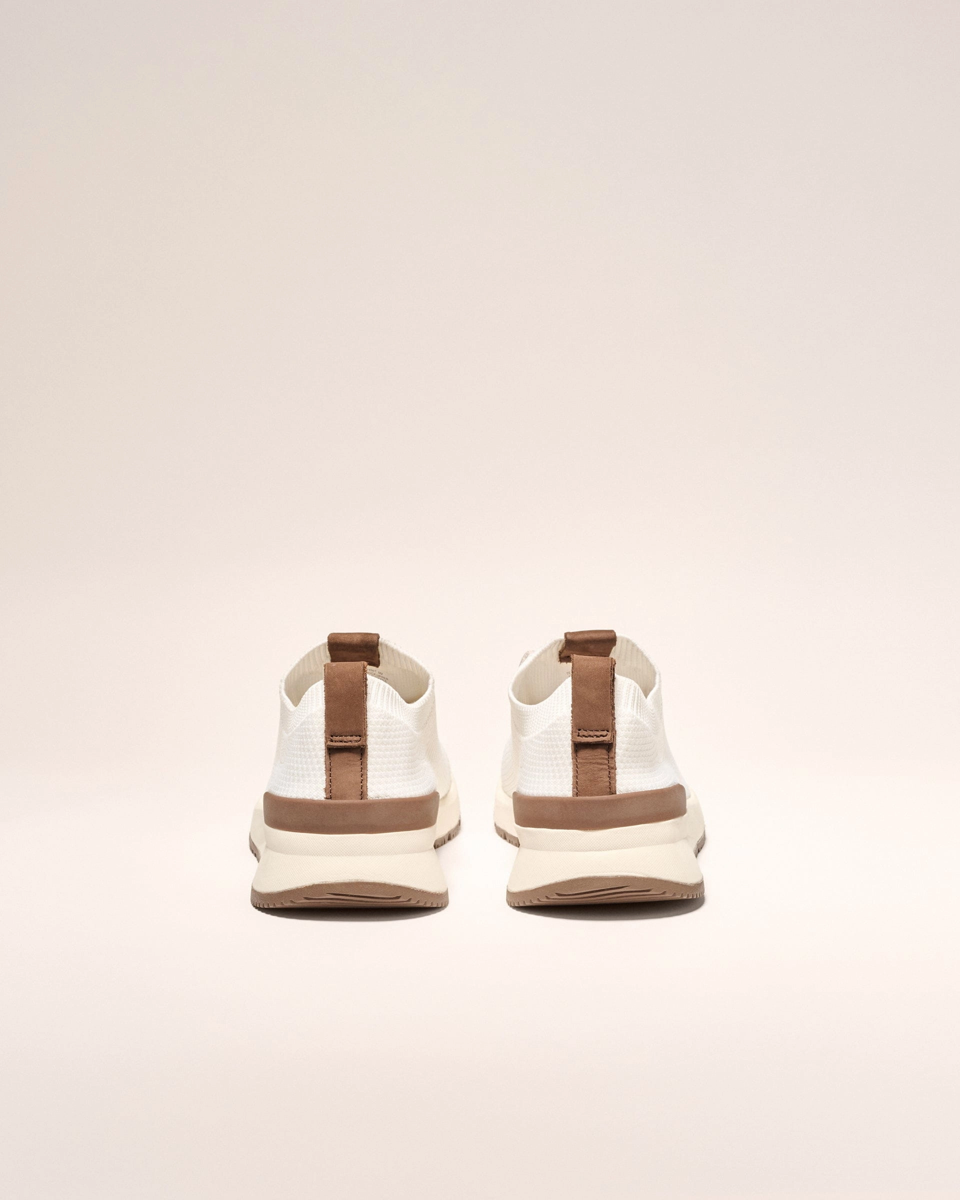 Knit Mesh Runner
