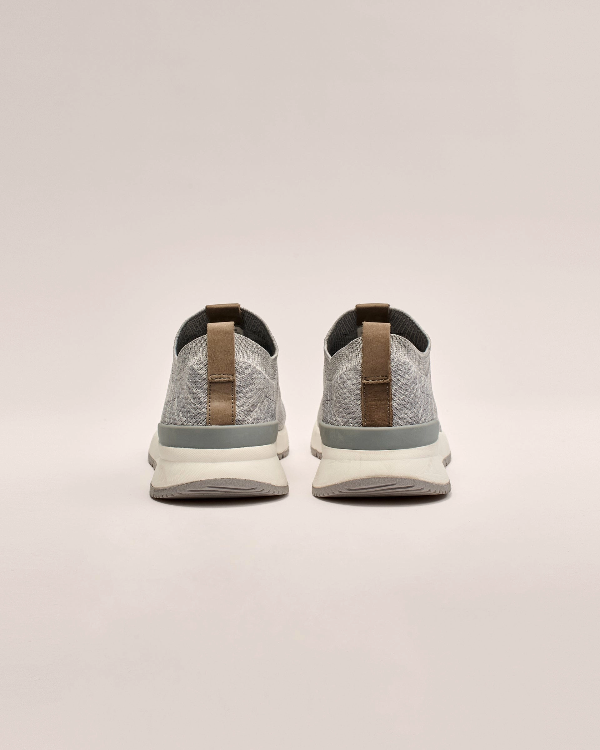 Knit Mesh Runner