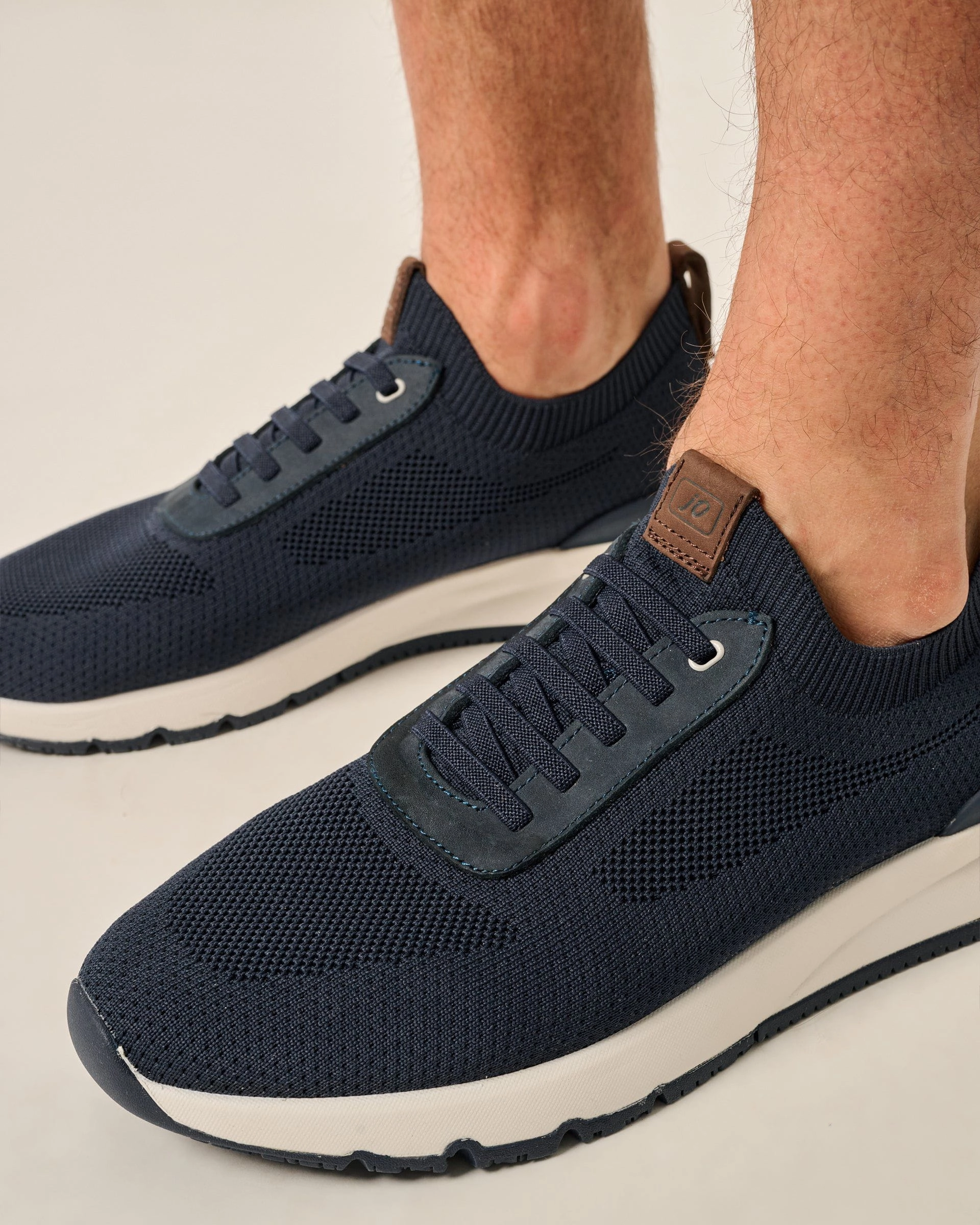 Knit Mesh Runner