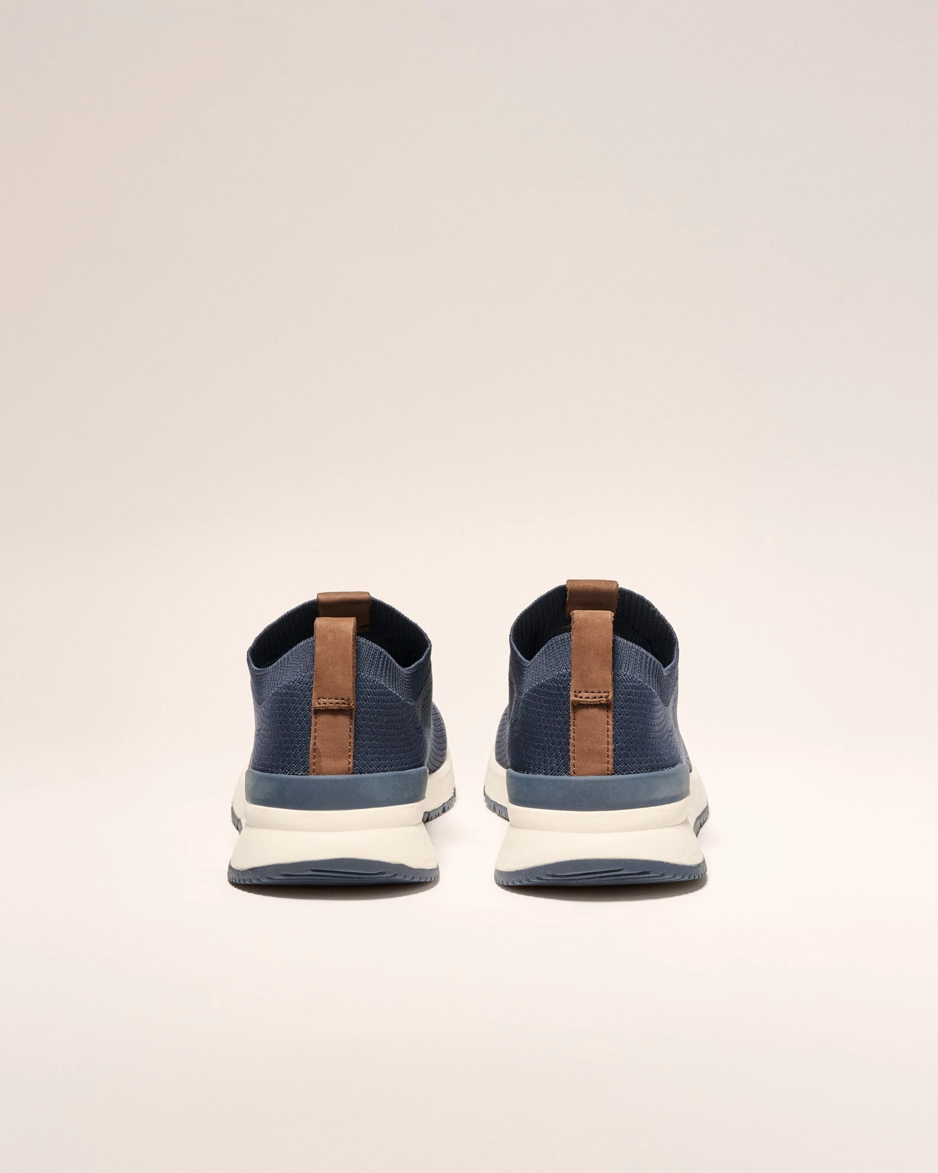 Knit Mesh Runner