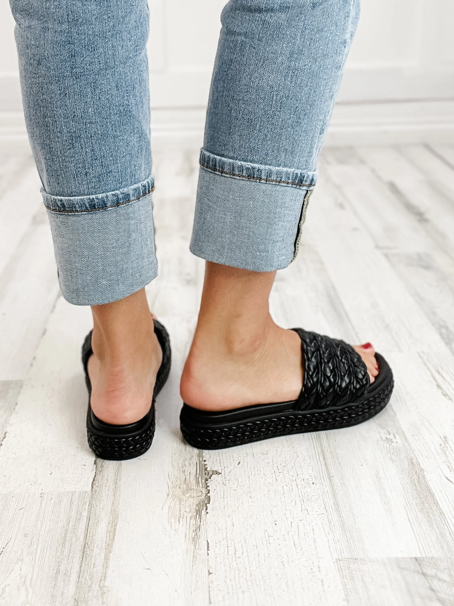 MIA Bri Platform Slides in Black