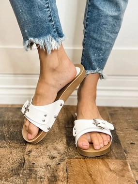 Mia Slip-On Thia Sandals in White