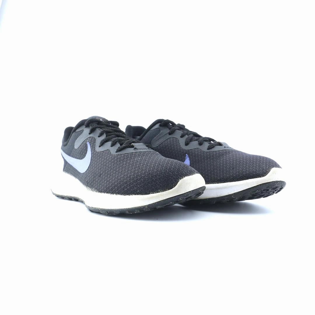 NIKE REVOLUTION 6