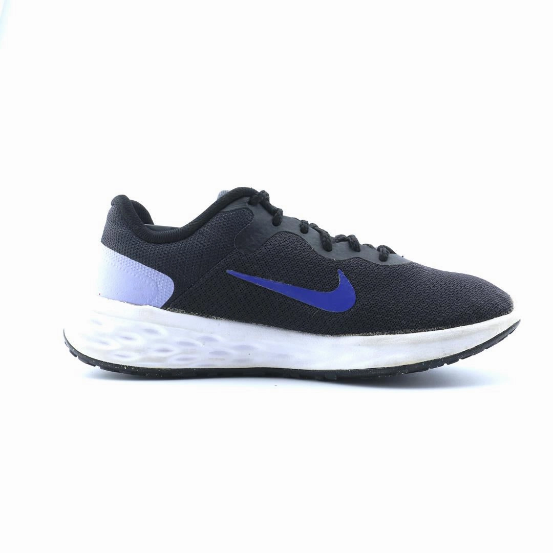 NIKE REVOLUTION 6