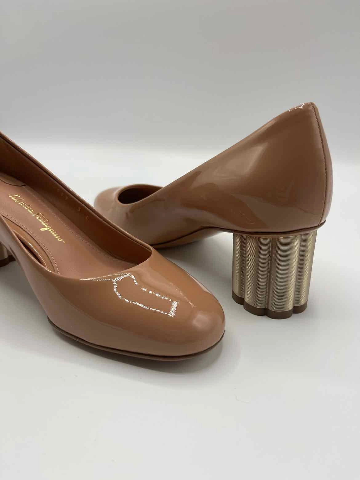 Salvador Ferragamo Nude Size 5 Shoes