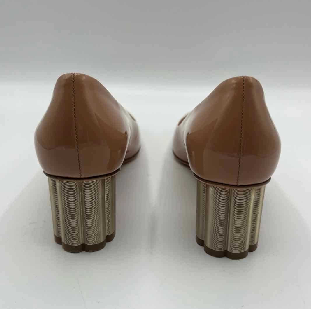 Salvador Ferragamo Nude Size 5 Shoes