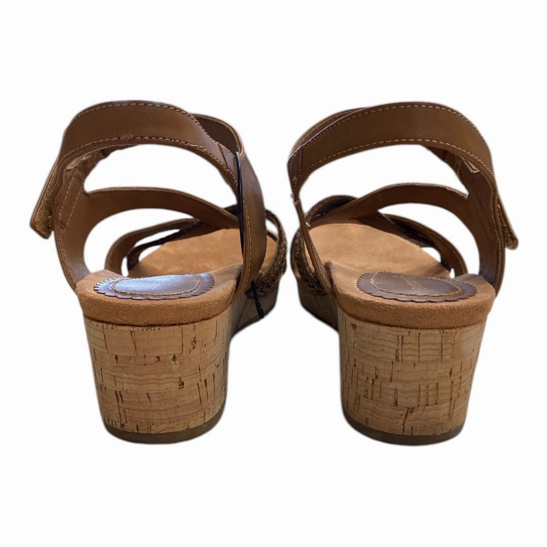 Sandals Heels Block By Bare Traps In Tan, Size:10