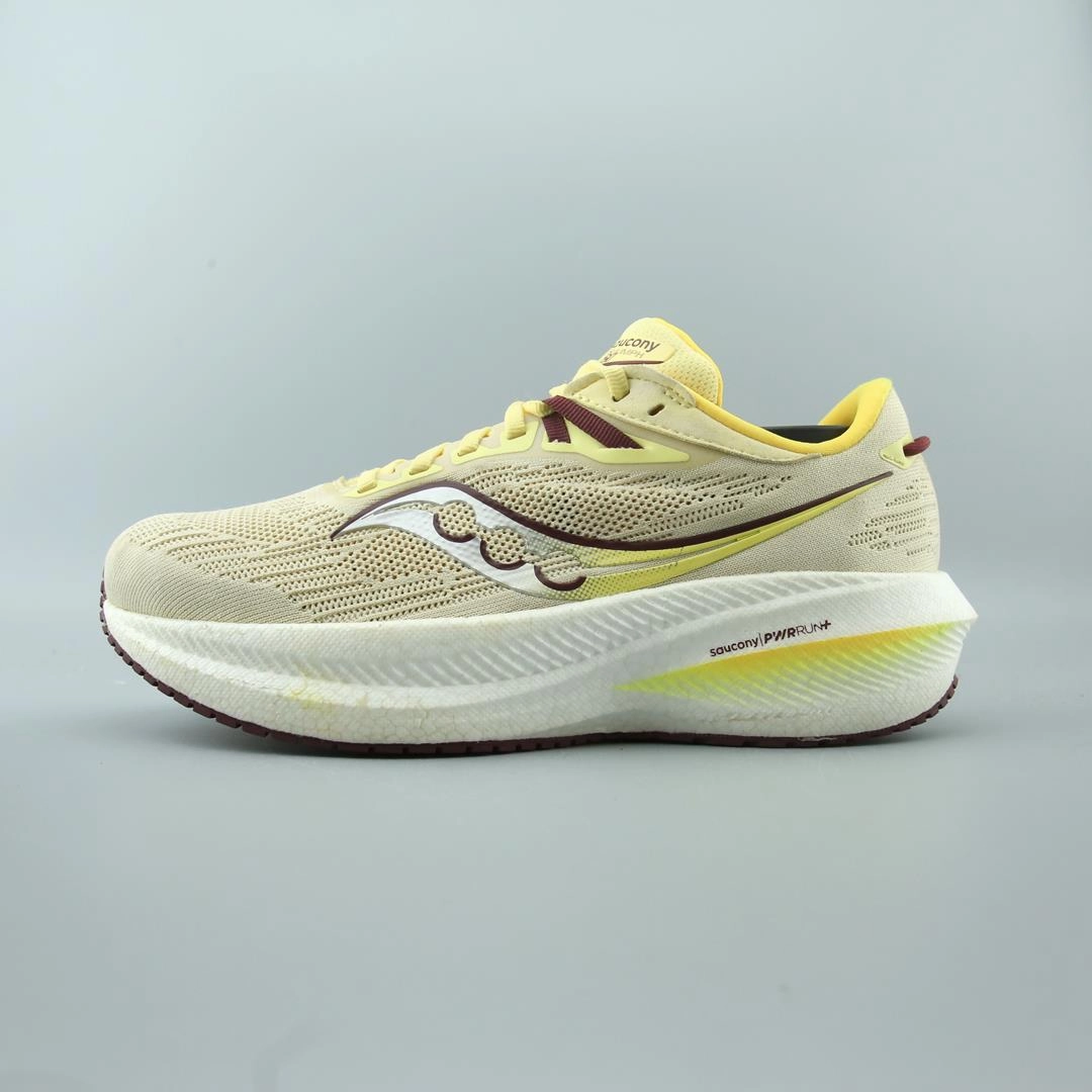 SAUCONY TRIUMPH 21