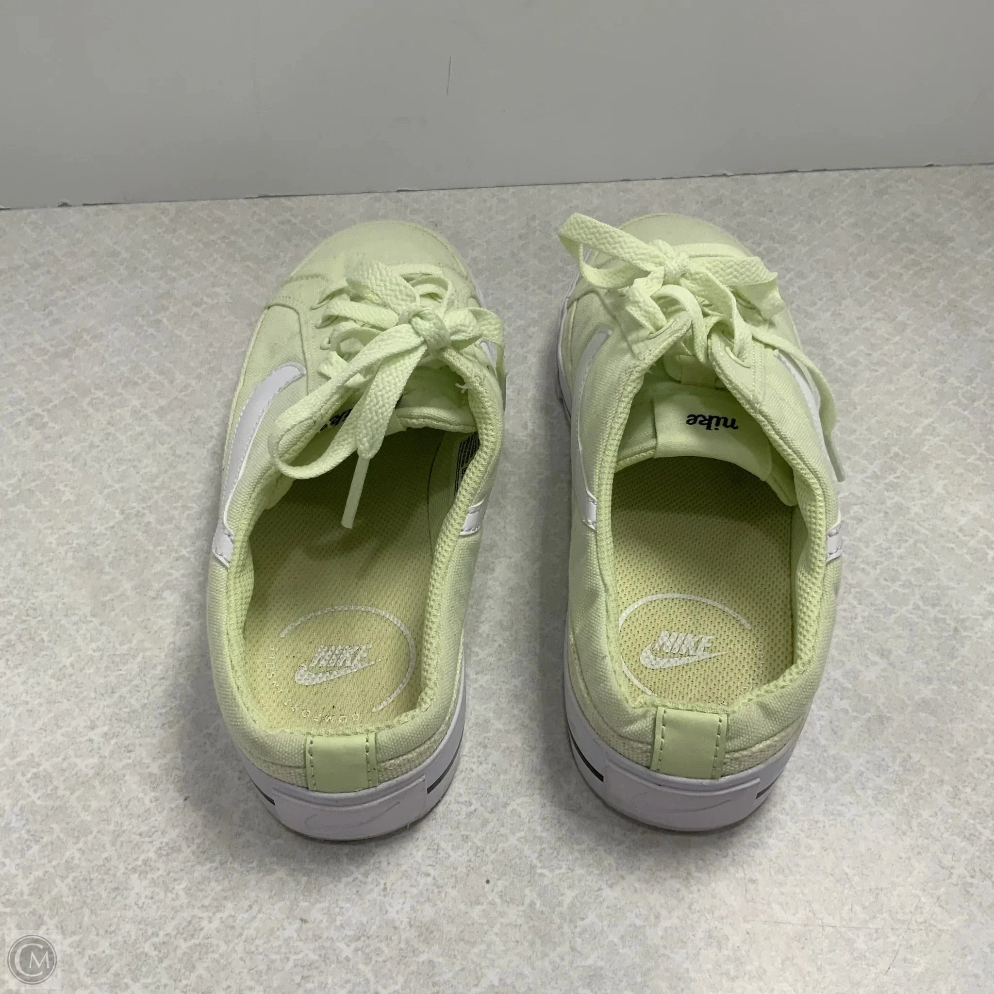 Shoes Athletic By Nike In Green, Size: 7