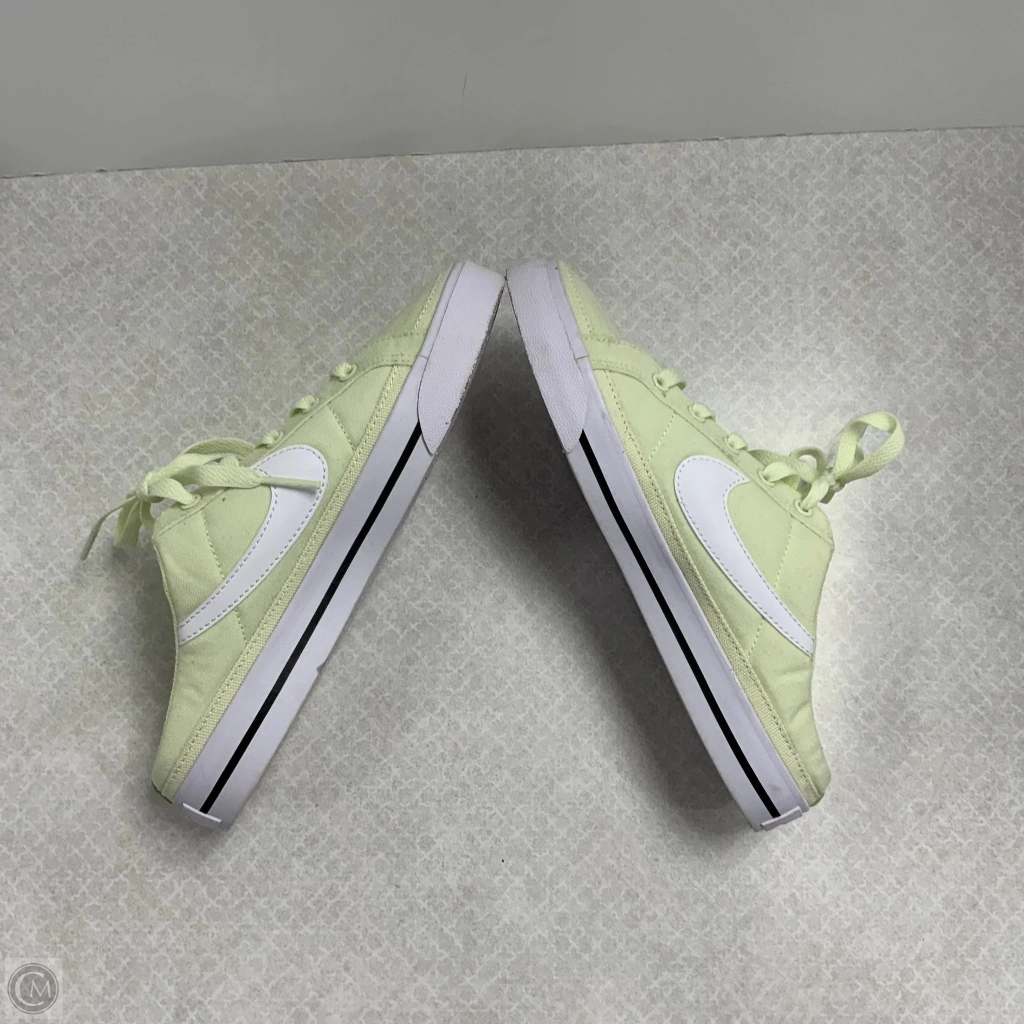 Shoes Athletic By Nike In Green, Size: 7