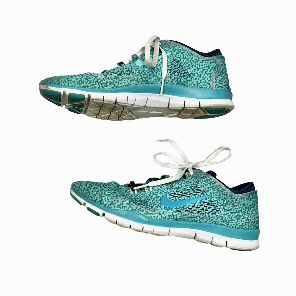 Shoes Athletic By Nike  Size: 8.5
