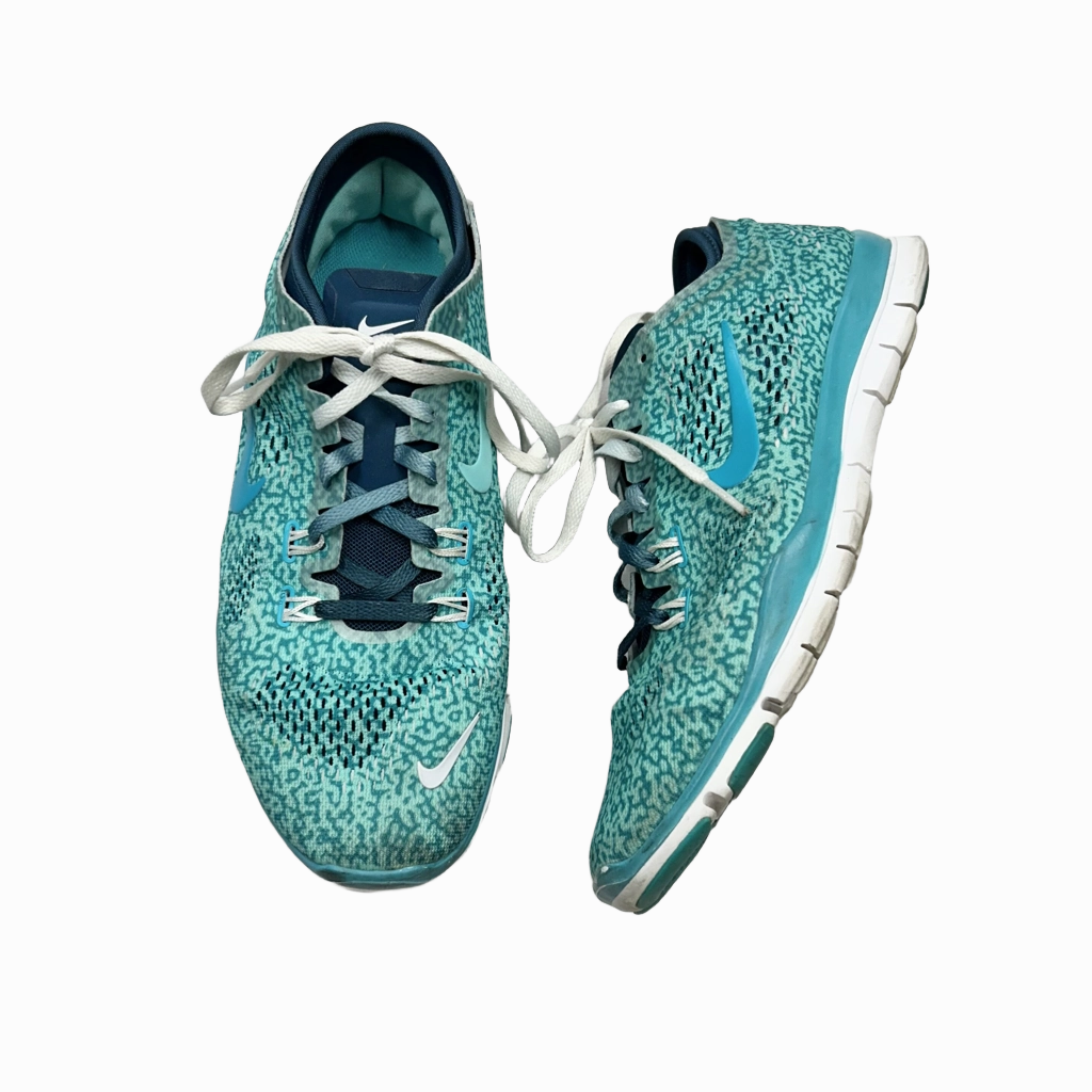 Shoes Athletic By Nike  Size: 8.5