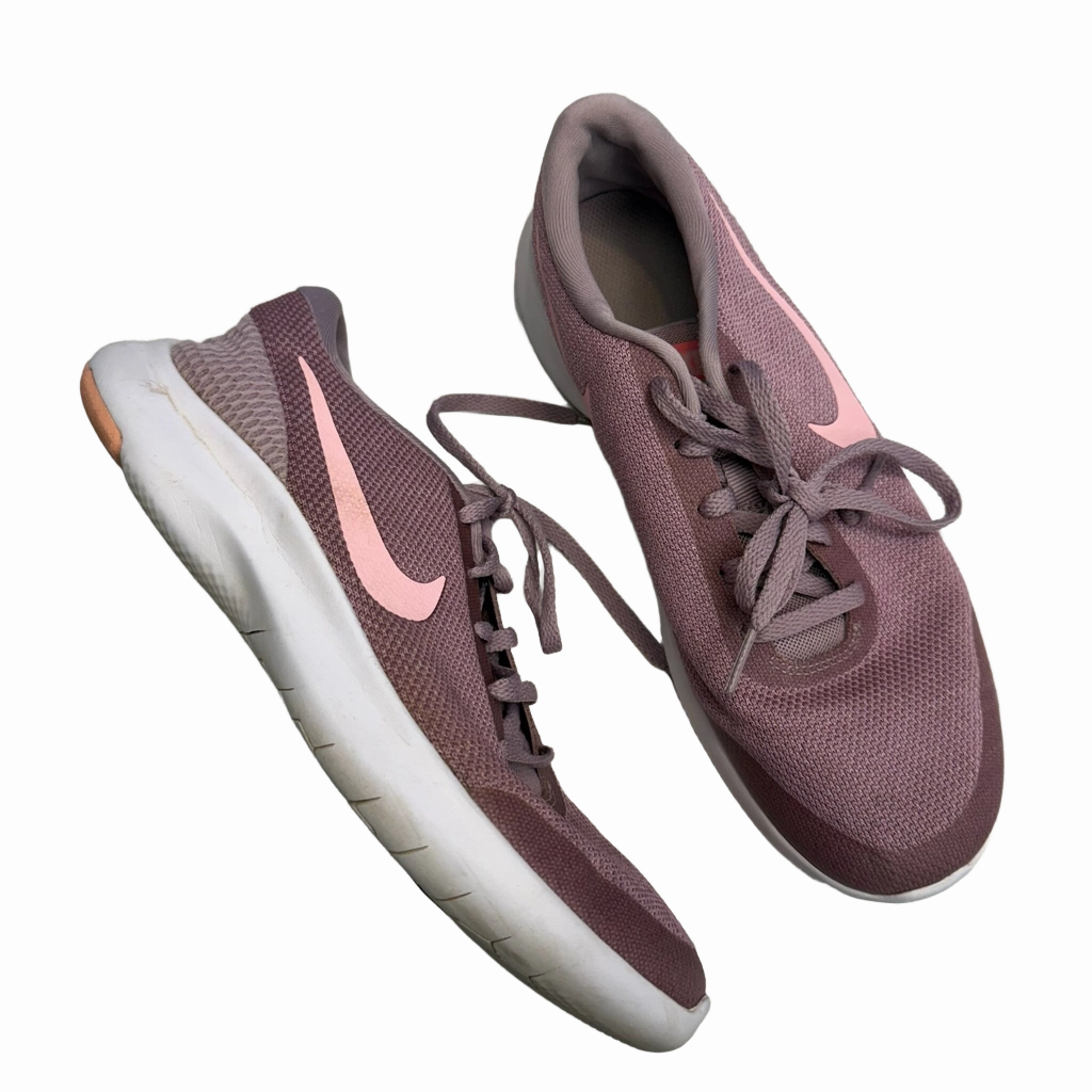 Shoes Athletic By Nike  Size: 8.5
