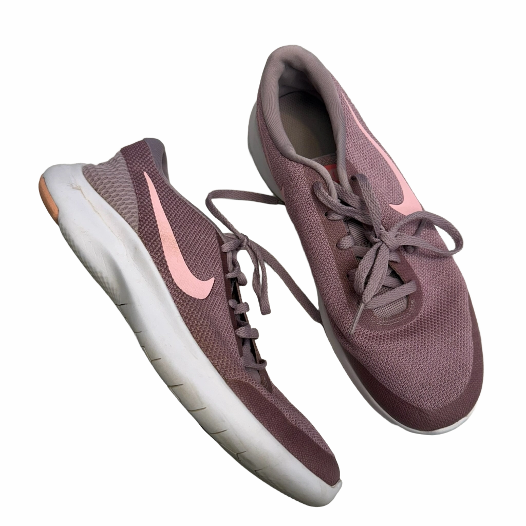 Shoes Athletic By Nike  Size: 8.5