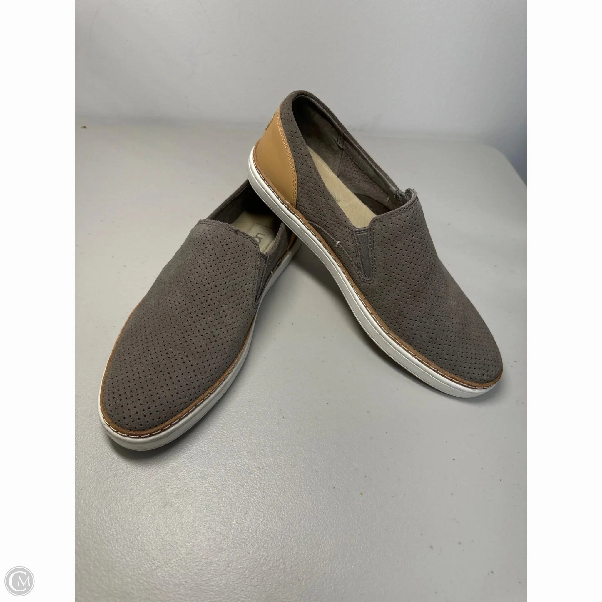 Shoes Designer By Ugg In Taupe, Size: 8