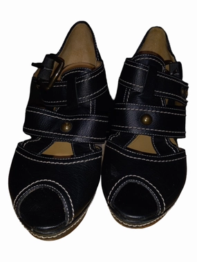 Shoes Heels Block By Boutique    Size: 7.5