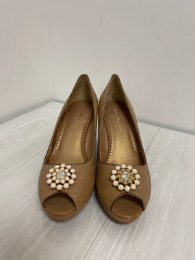 Shoes Heels Wedge By Lindsay Phillips In Gold, Size: 6.5