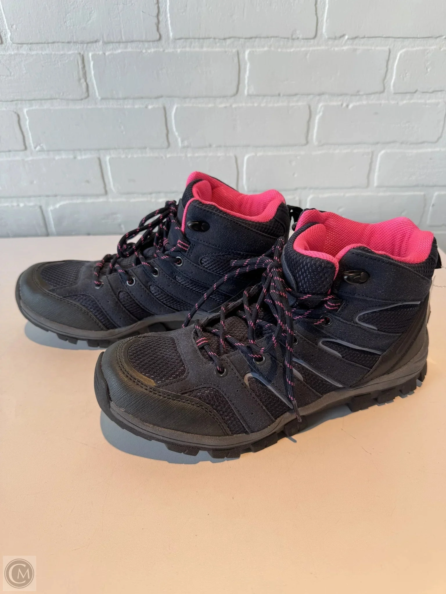 Shoes Hiking By Cushionaire In Navy, Size: 9.5
