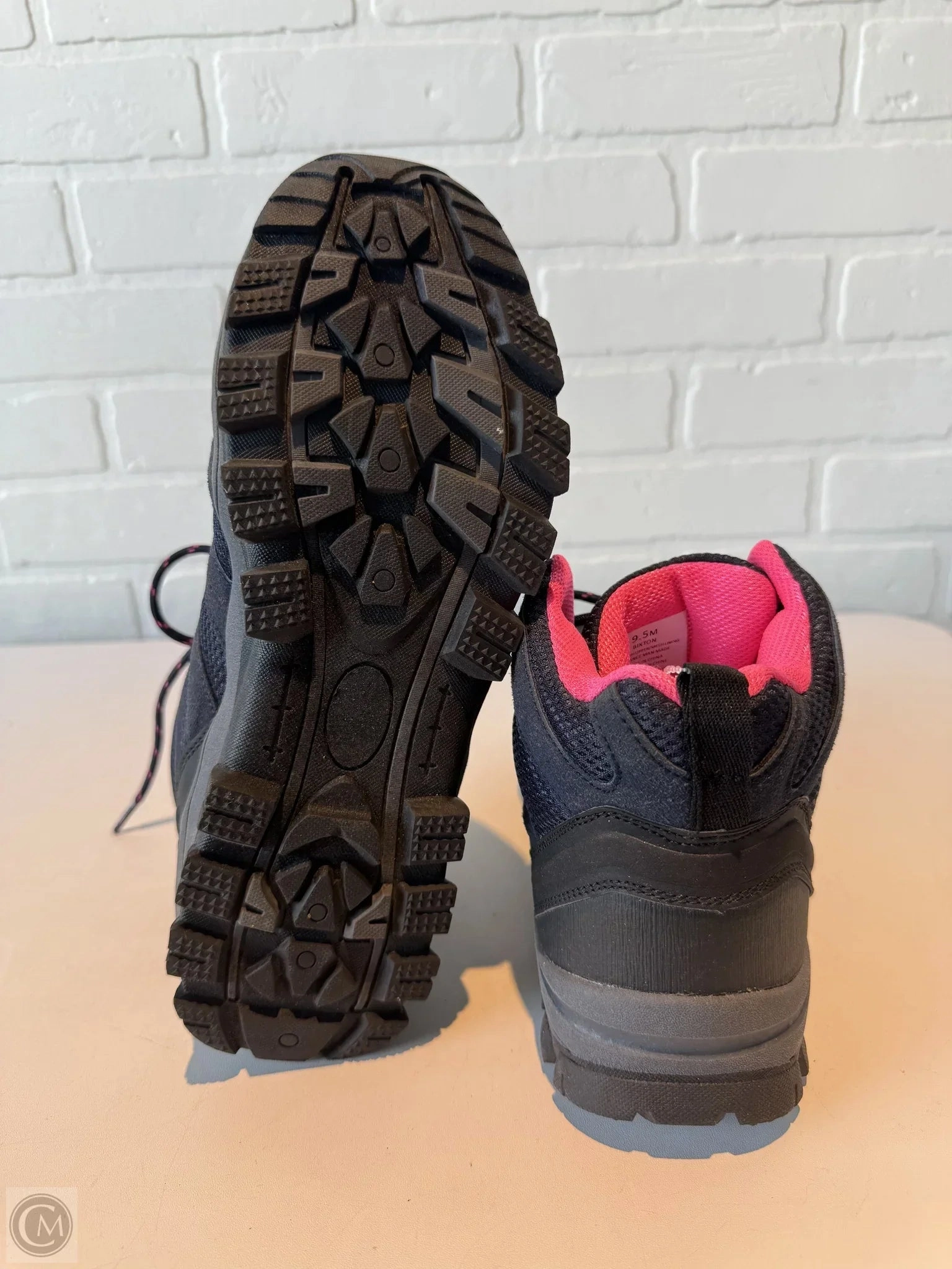 Shoes Hiking By Cushionaire In Navy, Size: 9.5