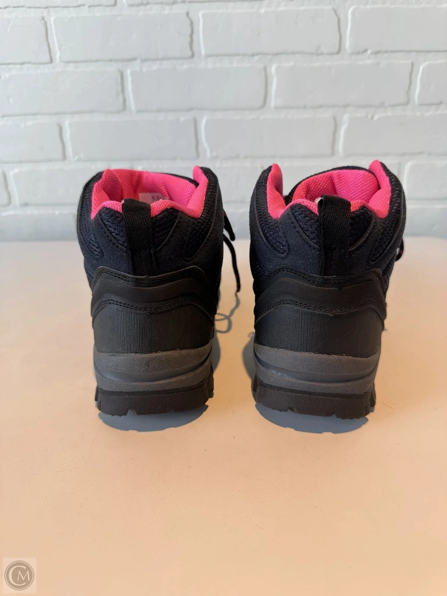 Shoes Hiking By Cushionaire In Navy, Size: 9.5