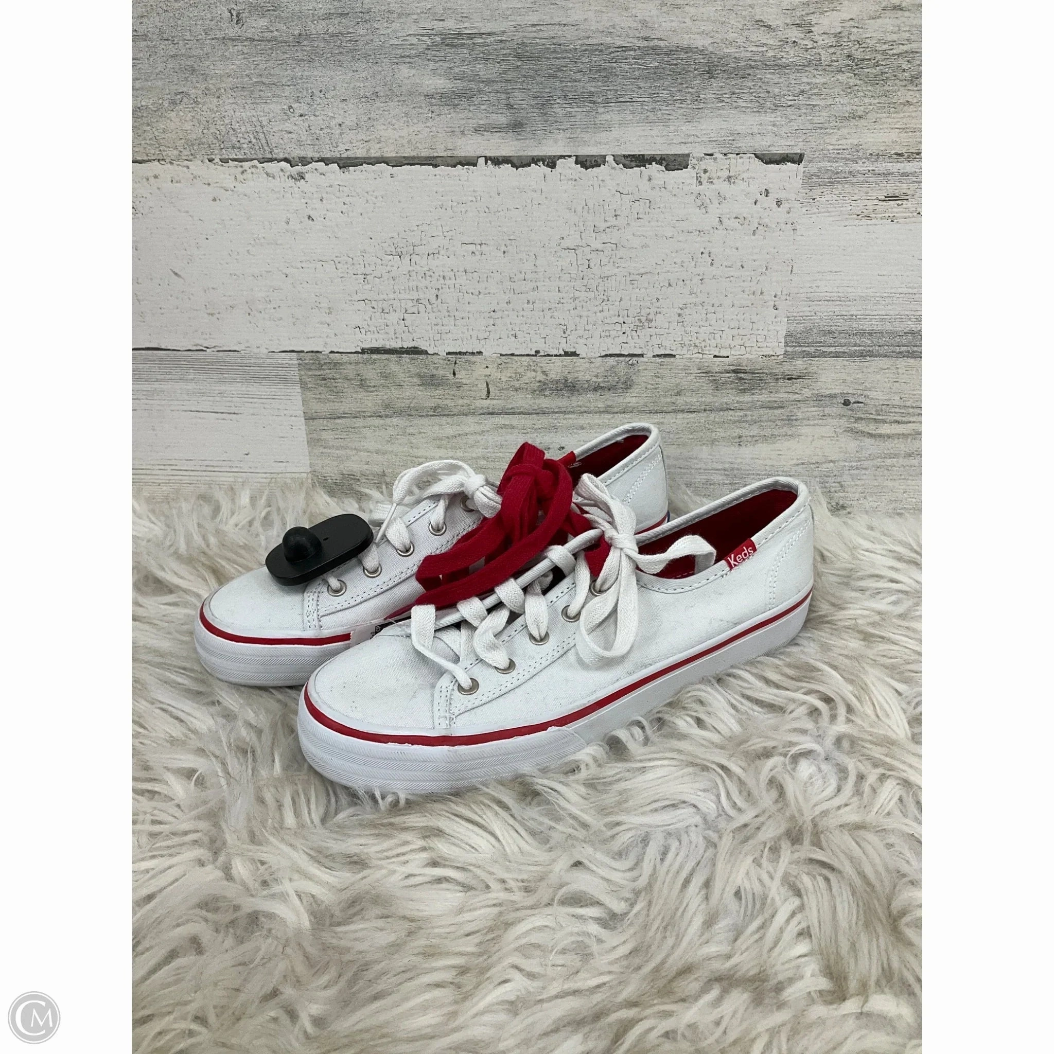 Shoes Sneakers By Keds In White, Size: 6