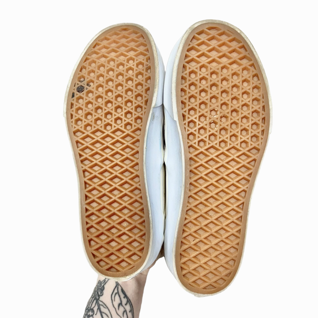 Shoes Sneakers By Vans  Size: 6