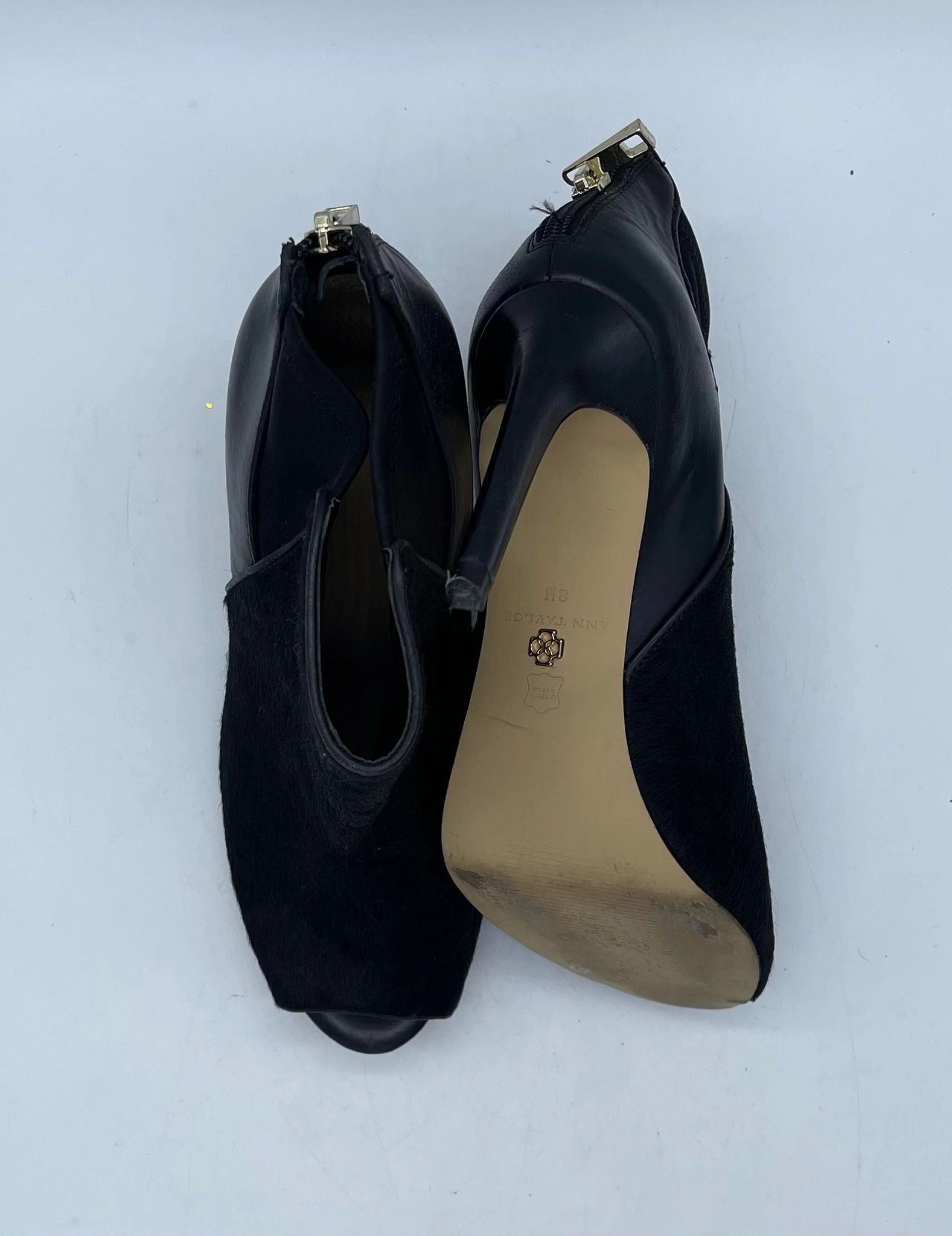 Women's Ann Tylor Heels. 8