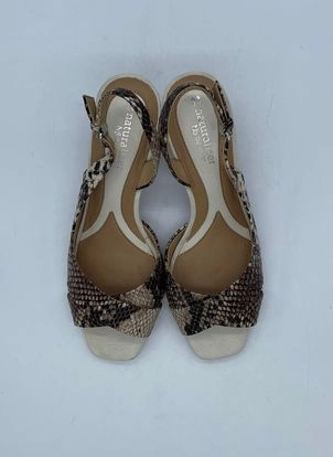 Women's Naturalizer Sandals. 8