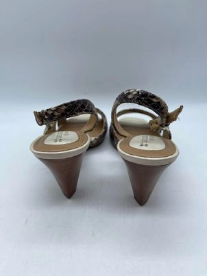 Women's Naturalizer Sandals. 8