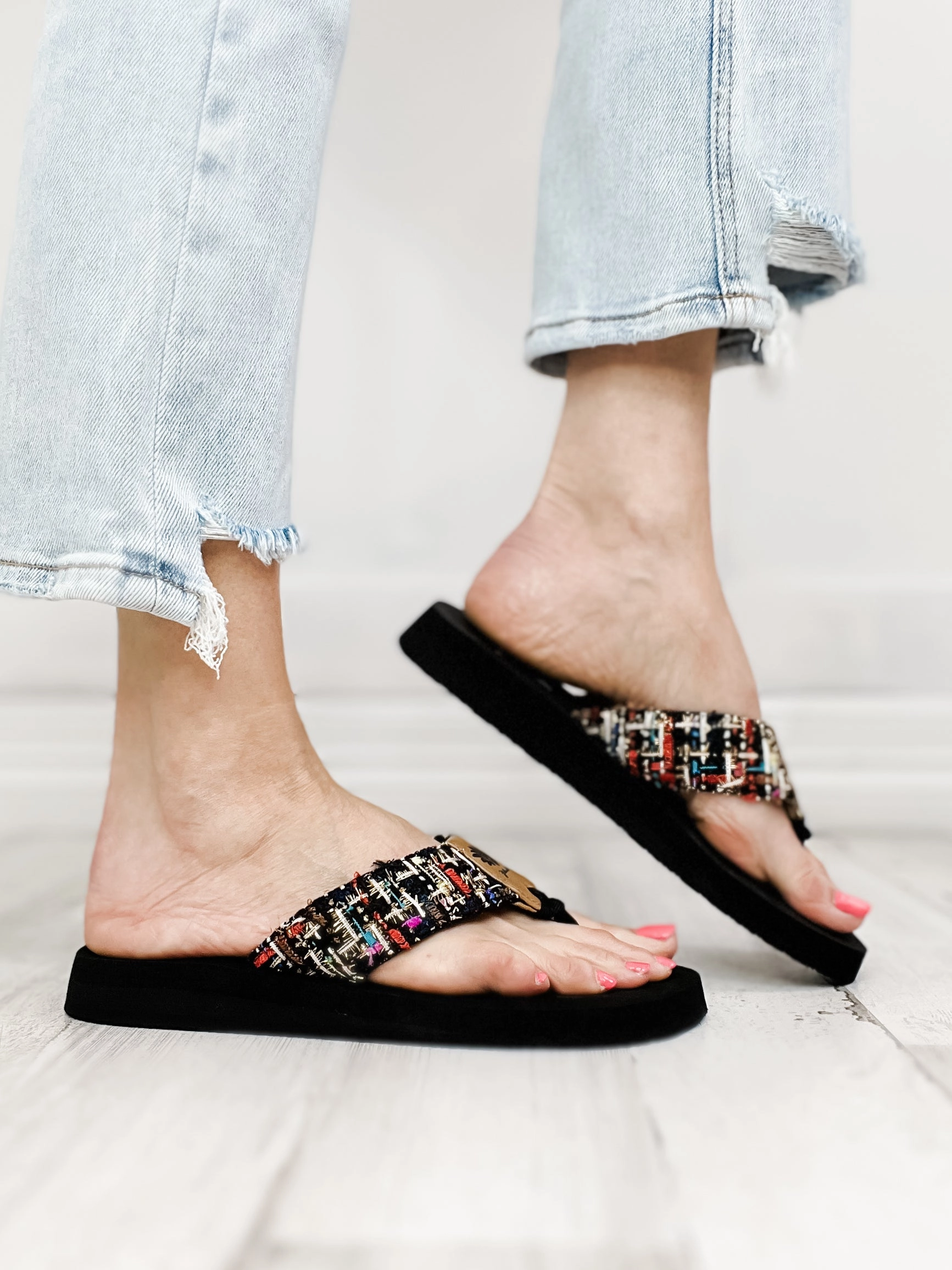 Yellowbox Frisia Flip Flop Shoes in Black Multi